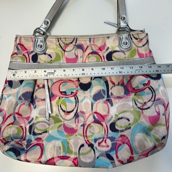 Vintage Coach Poppy Ikat Shoulder Bag - Picture 3 of 7